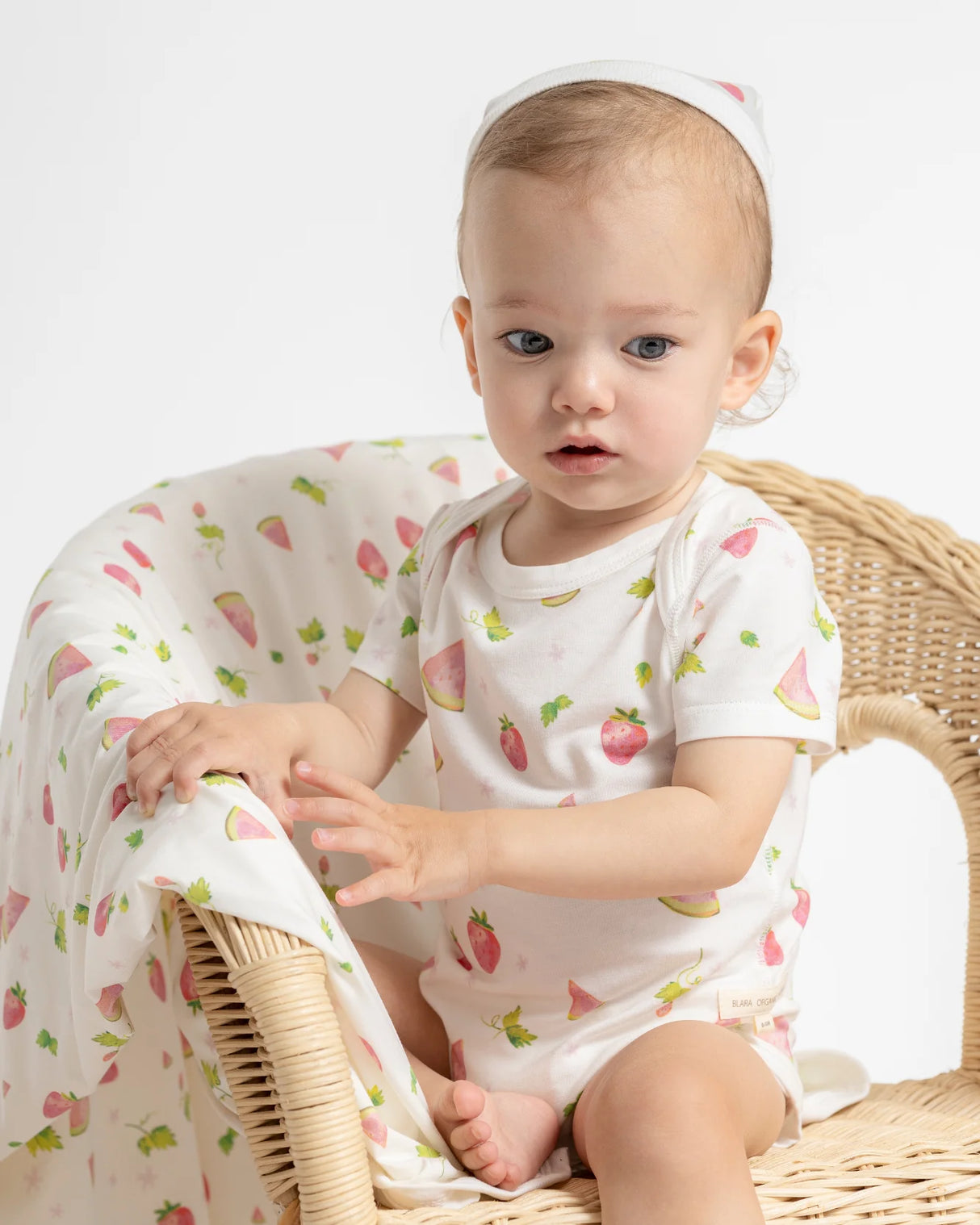 Blara Organic Short Sleeve Bodysuit - Strawberry Print