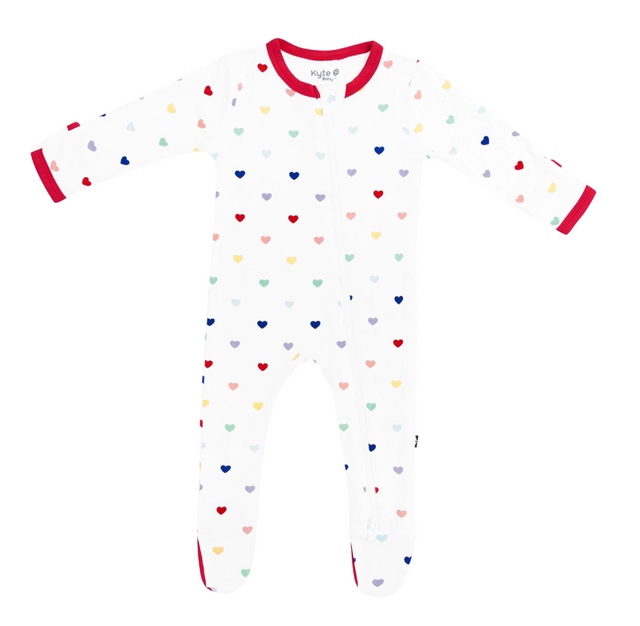 Kyte Baby Zippered Footie in Cloud Rainbow Heart