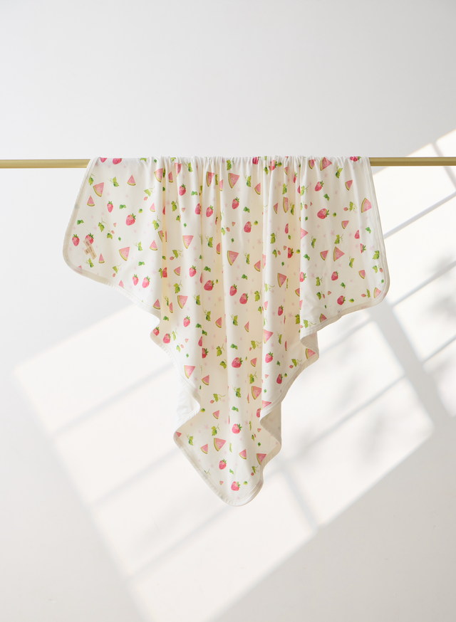 Blara Organic Strawberry Print Blanket 90x90cm