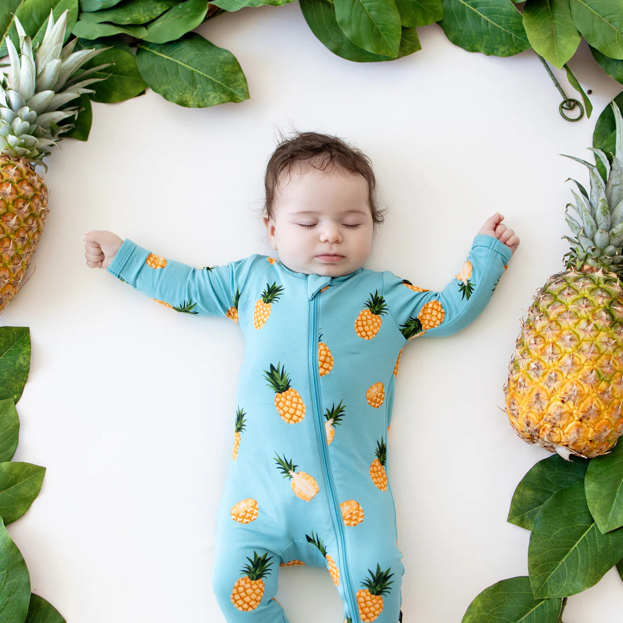 Kyte baby Zippered Footie in Pineapple