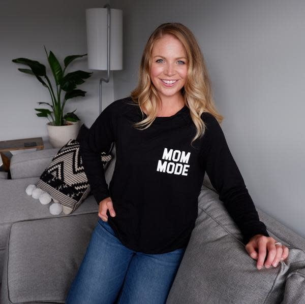 P&C Mom Mode Adult Crew (Black)