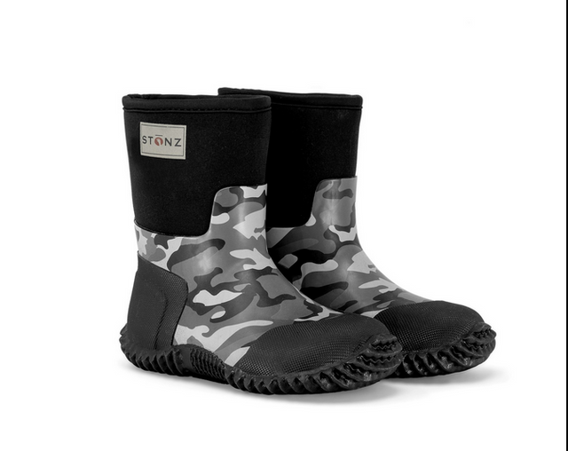 Stonz West Boots (Black/Green Camo)